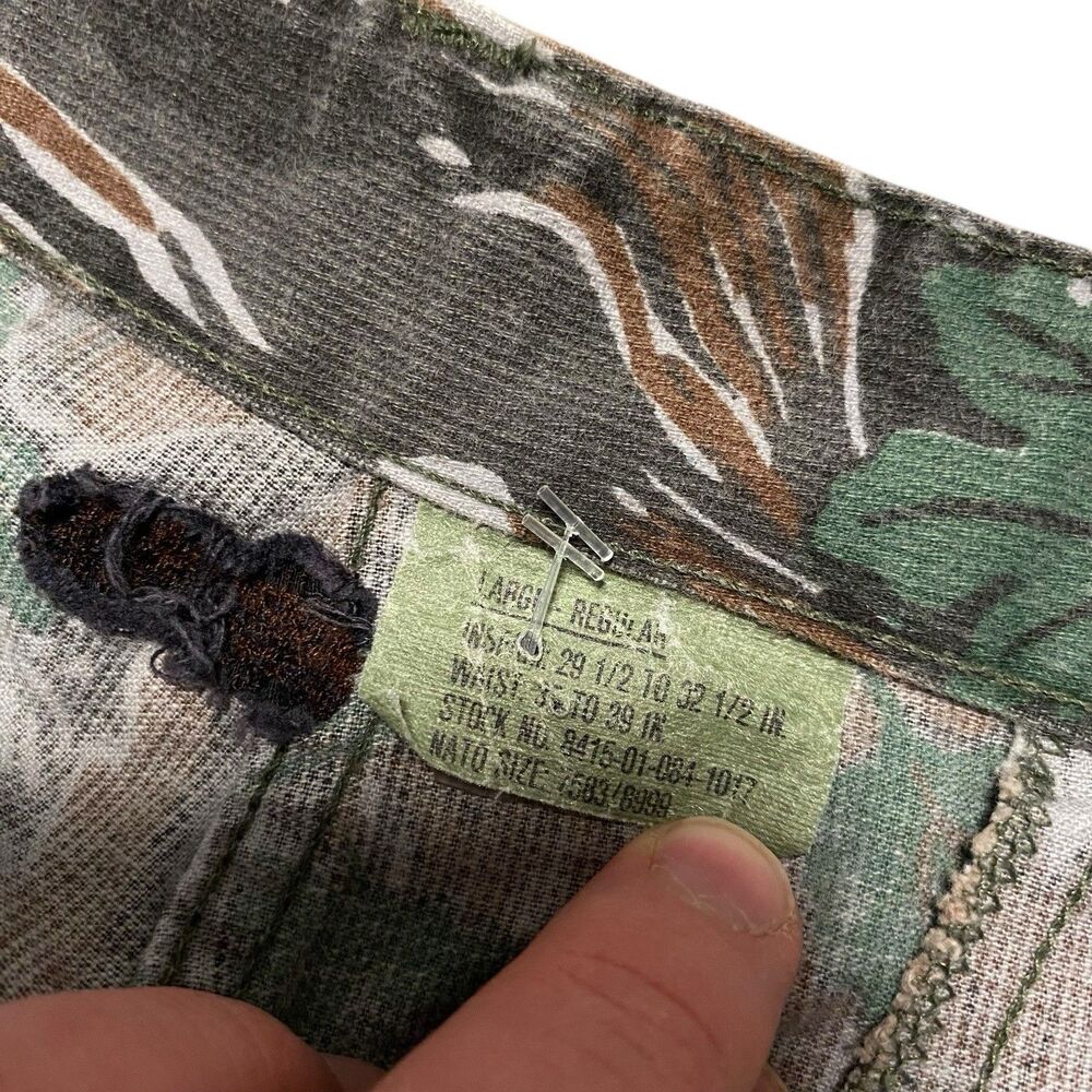 Vintage Men’s Camouflage Leaf Camo Jeans Pants Corduroy Style Cargo USA 38x32 - Picture 9 of 11